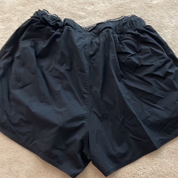 Amplify shorts 1st Phorm - Picture 2 of 3